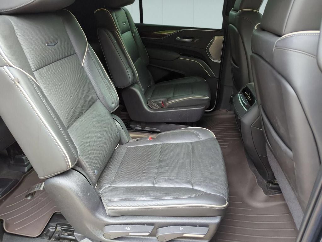 2022 Cadillac Escalade ESV Premium