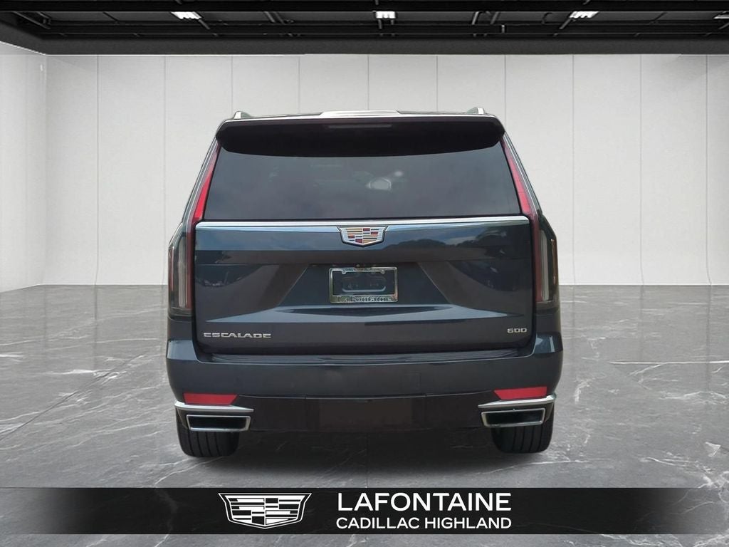 2022 Cadillac Escalade ESV Premium
