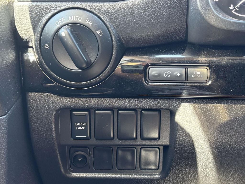 2022 Nissan Titan SV