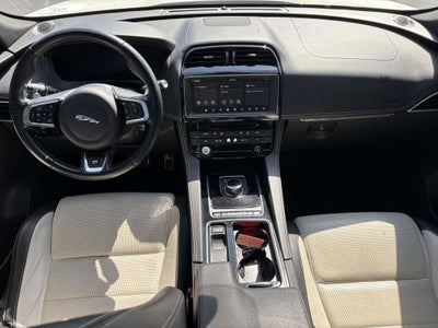 2018 Jaguar F-PACE 25t R-Sport