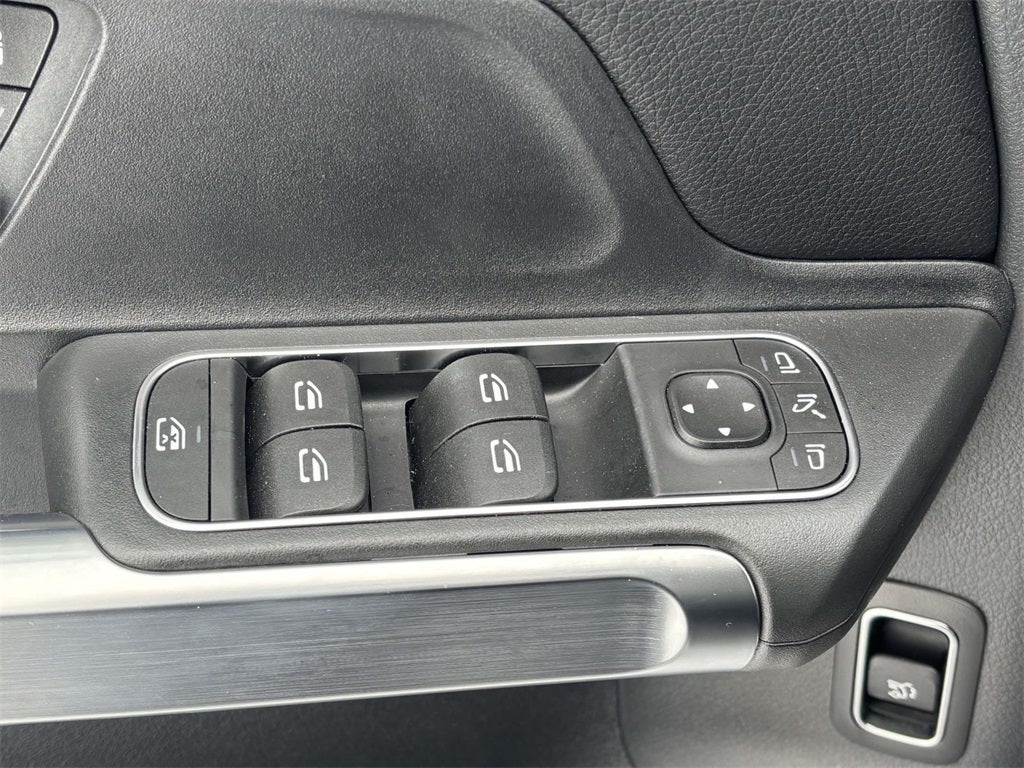 2025 Mercedes-Benz GLB GLB 250 4MATIC®