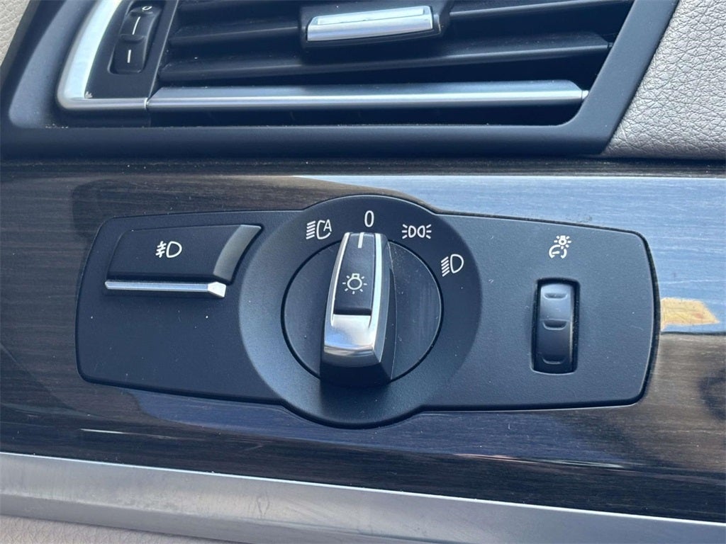 2011 BMW 7 Series 750Li xDrive