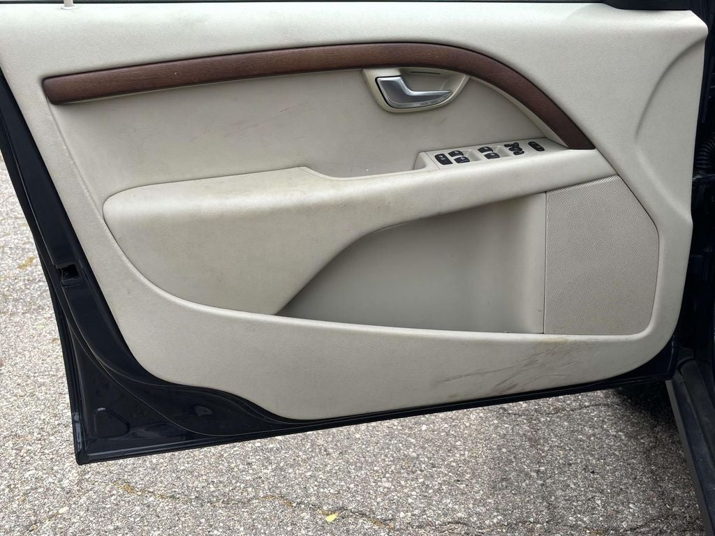 2010 Volvo XC70 3.2