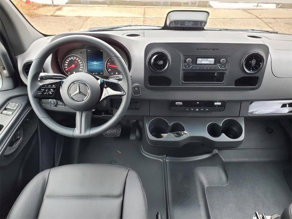 2025 Mercedes-Benz Sprinter 2500 2500 Standard Roof I4 Diesel 144" RWD