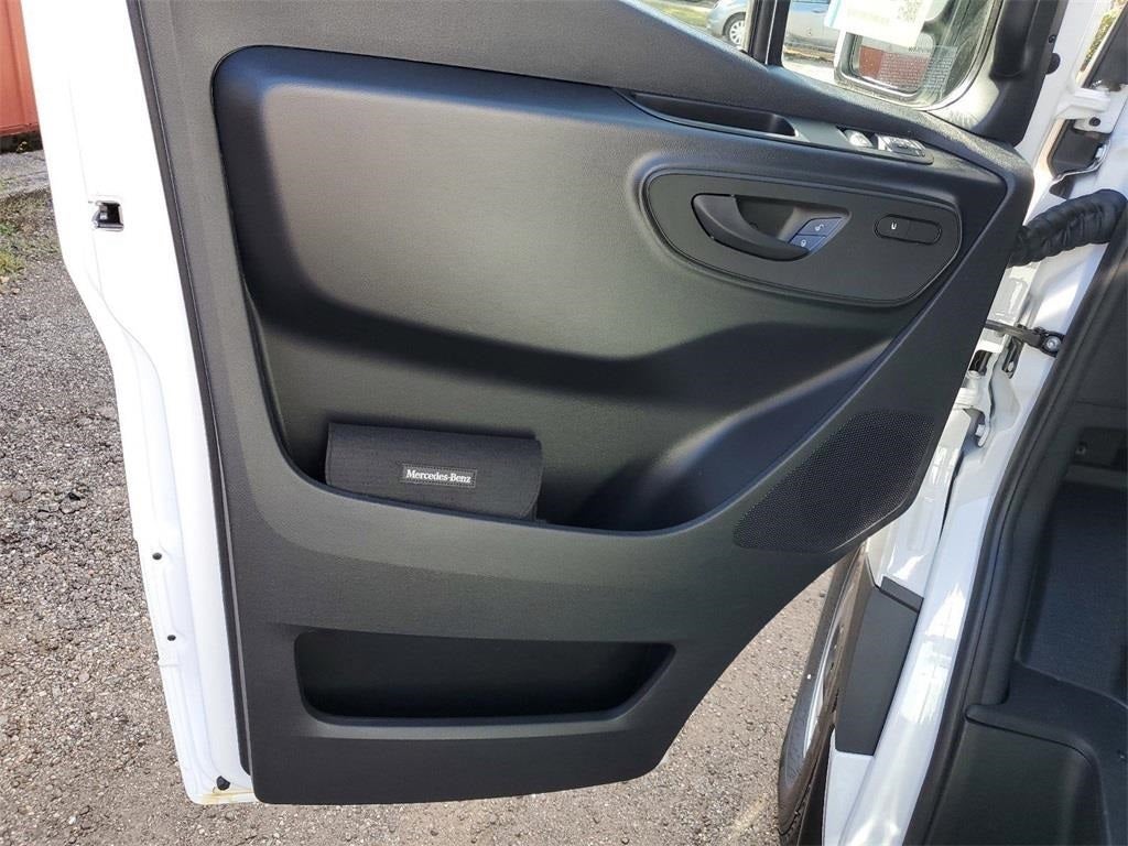 2025 Mercedes-Benz Sprinter 2500 Cargo 170 WB High Roof