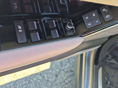 2018 Land Rover Range Rover Velar SE R-Dynamic