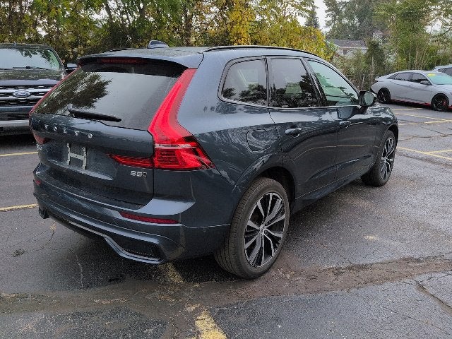2024 Volvo XC60 B5 Plus Dark Theme