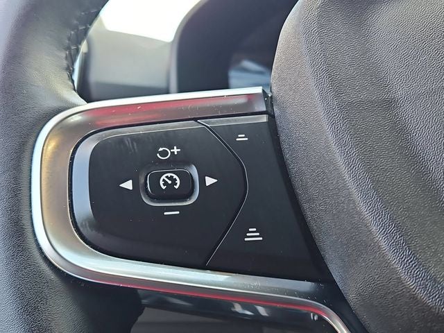 2023 Volvo XC40 B5 Core