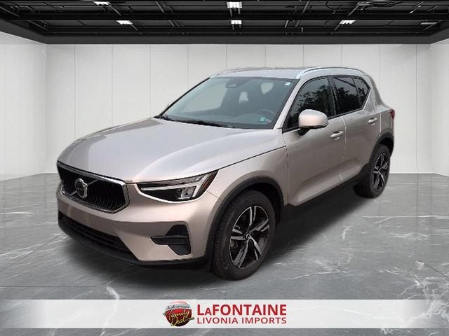 2023 Volvo XC40 B5 Core