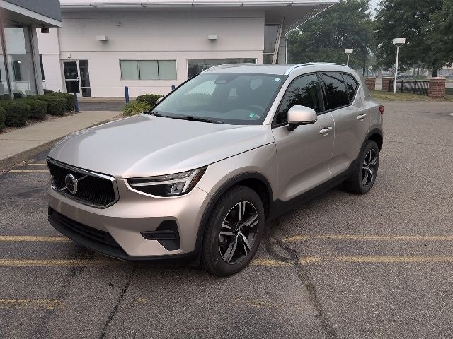 2023 Volvo XC40 B5 Core