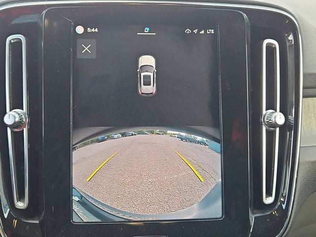 2023 Volvo XC40 B5 Core