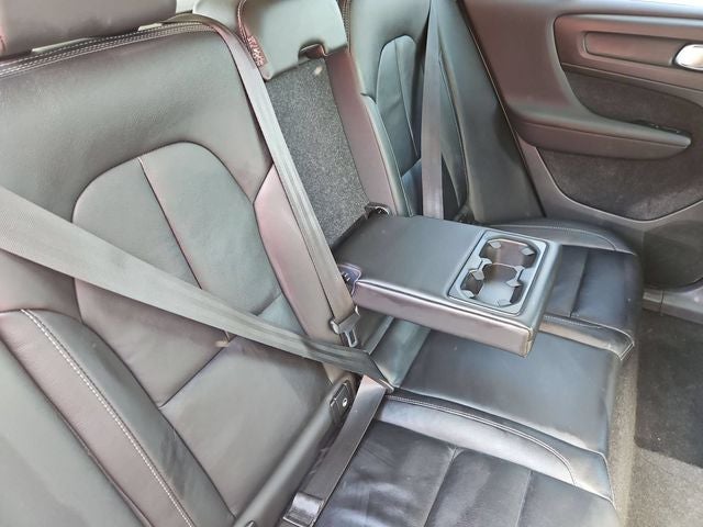 2023 Volvo XC40 B5 Core