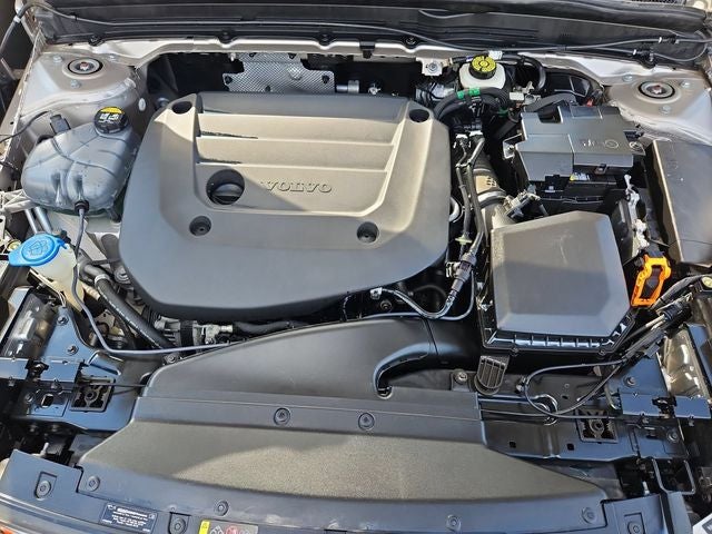 2023 Volvo XC40 B5 Core