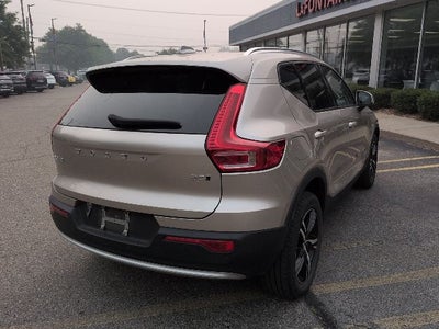 2023 Volvo XC40 B5 Core