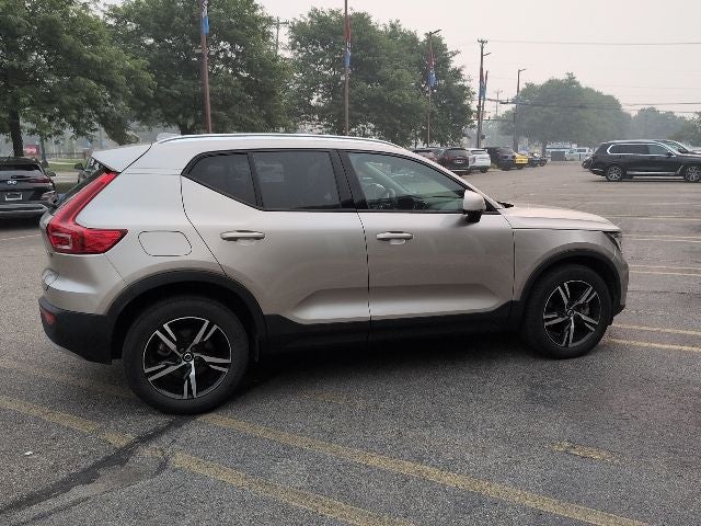 2023 Volvo XC40 B5 Core