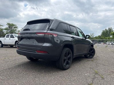 2022 Jeep Grand Cherokee Altitude