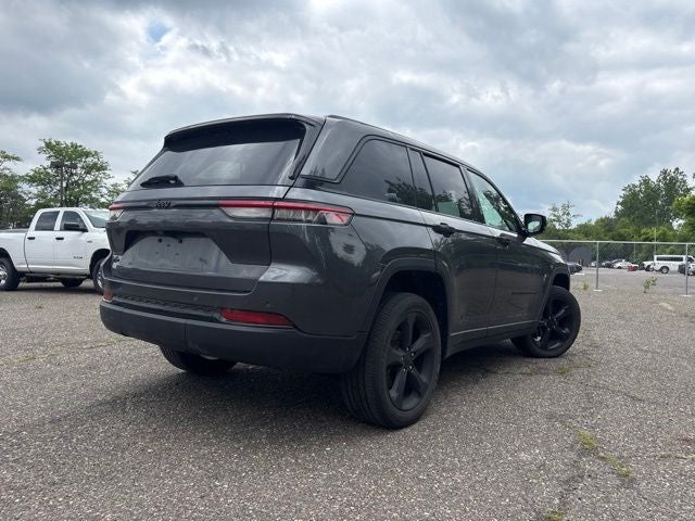 2022 Jeep Grand Cherokee Altitude