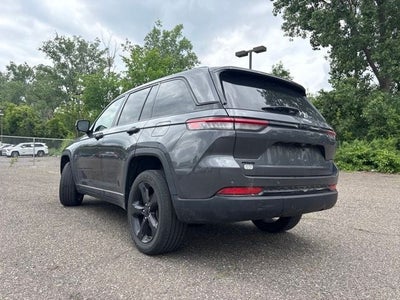 2022 Jeep Grand Cherokee Altitude