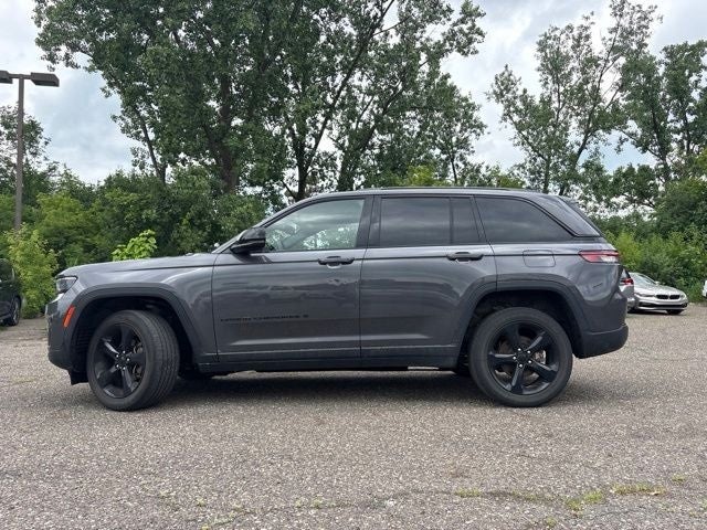 2022 Jeep Grand Cherokee Altitude