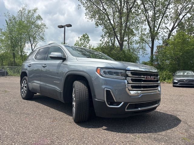 2022 GMC Acadia SLT