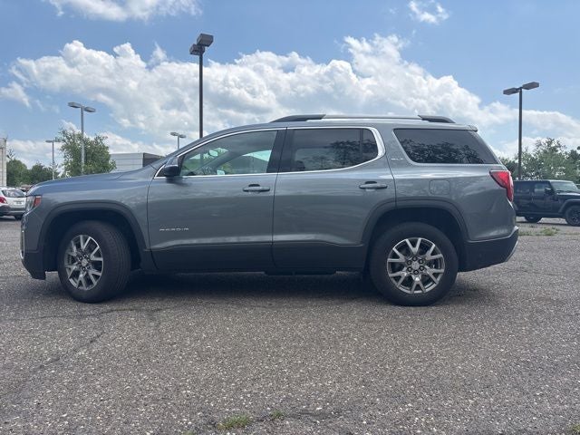 2022 GMC Acadia SLT