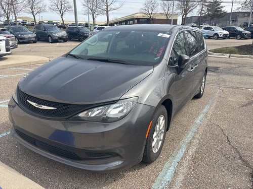 2023 Chrysler Voyager LX
