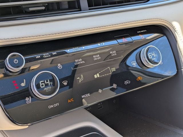 2024 INFINITI QX60 LUXE