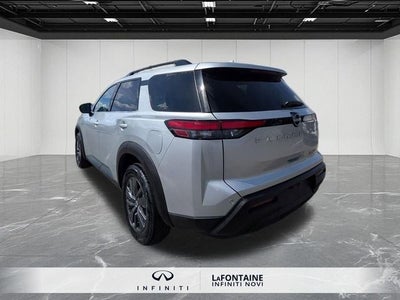 2024 Nissan Pathfinder SV
