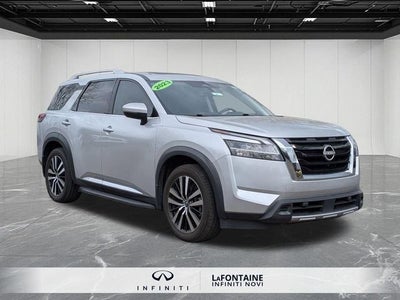 2023 Nissan Pathfinder Platinum