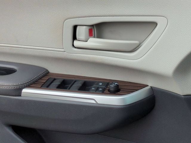 2022 Toyota Sienna LE 8 Passenger