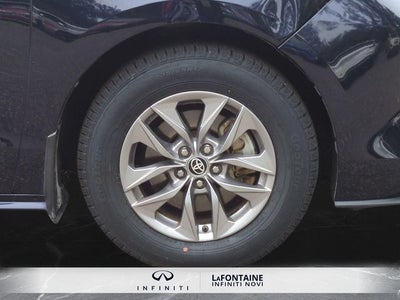 2022 Toyota Sienna LE 8 Passenger