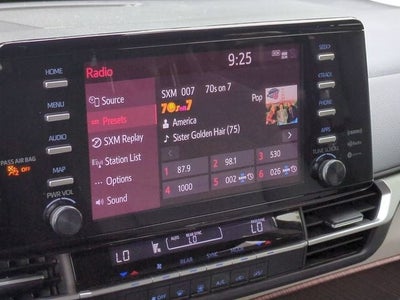 2022 Toyota Sienna LE 8 Passenger