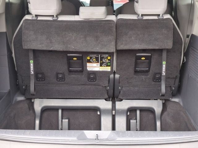 2022 Toyota Sienna LE 8 Passenger