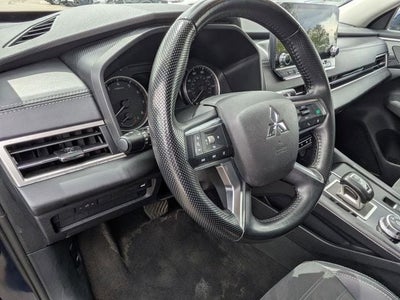 2024 Mitsubishi Outlander SE Black Edition