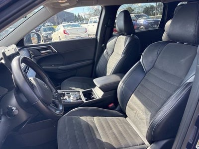 2024 Mitsubishi Outlander SE Black Edition