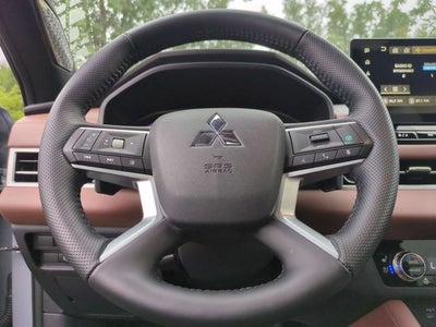 2025 Mitsubishi Outlander SEL