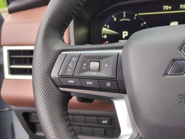 2025 Mitsubishi Outlander SEL