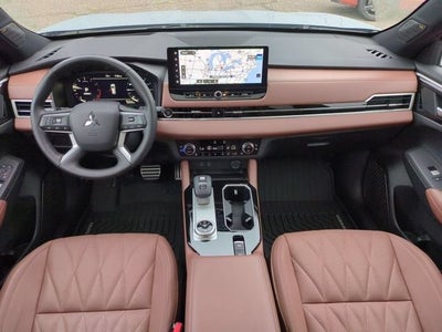 2025 Mitsubishi Outlander SEL