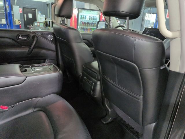 2024 INFINITI QX80 LUXE