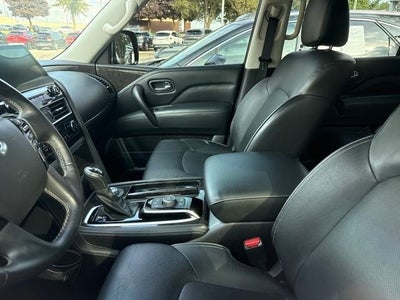 2024 INFINITI QX80 LUXE