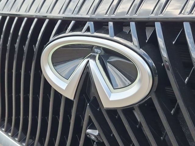 2027 INFINITI QX80 PURE