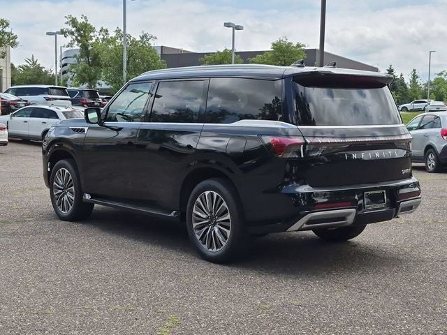 2027 INFINITI QX80 LUXE