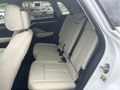 2023 Audi Q3 Premium quattro