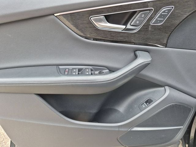 2022 Audi Q8 55 Premium Plus quattro