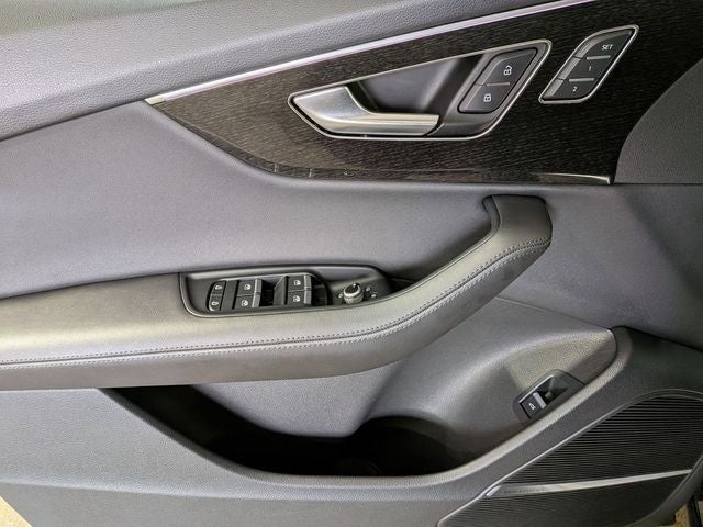 2023 Audi Q7 55 Prestige quattro