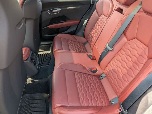 2022 Audi e-tron GT Premium Plus quattro