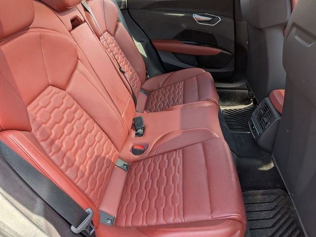 2022 Audi e-tron GT Premium Plus quattro