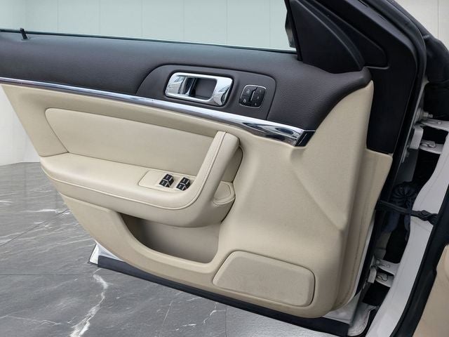 2013 Lincoln MKS Base