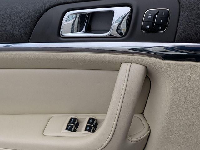 2013 Lincoln MKS Base