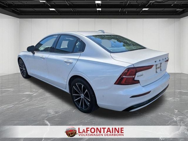 2023 Volvo S60 Recharge Plug-In Hybrid T8 Plus Dark Theme